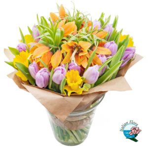 Bouquet di fiori misti dai toni vivaci